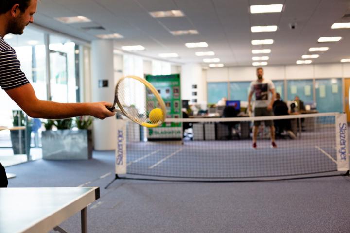 Завръщане към детството. В ОФИСА!