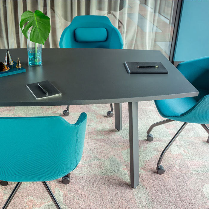 FORMA конферентна маса от ChairPro