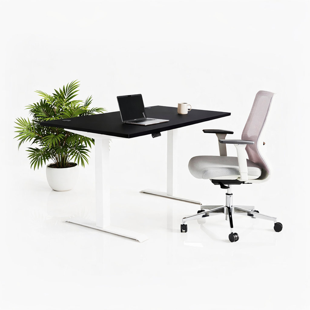 Ергономичен стол ChairPro 1000 W - светло сив (Цвят): Сив | Височинно регулируемо бюро Ergo Desk Pro (Цвят на основата): Бял | Цвят на плота: Черен