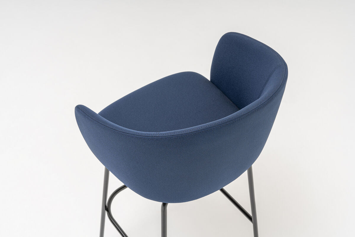 Бар стол Grace, височина седалка 63 см.