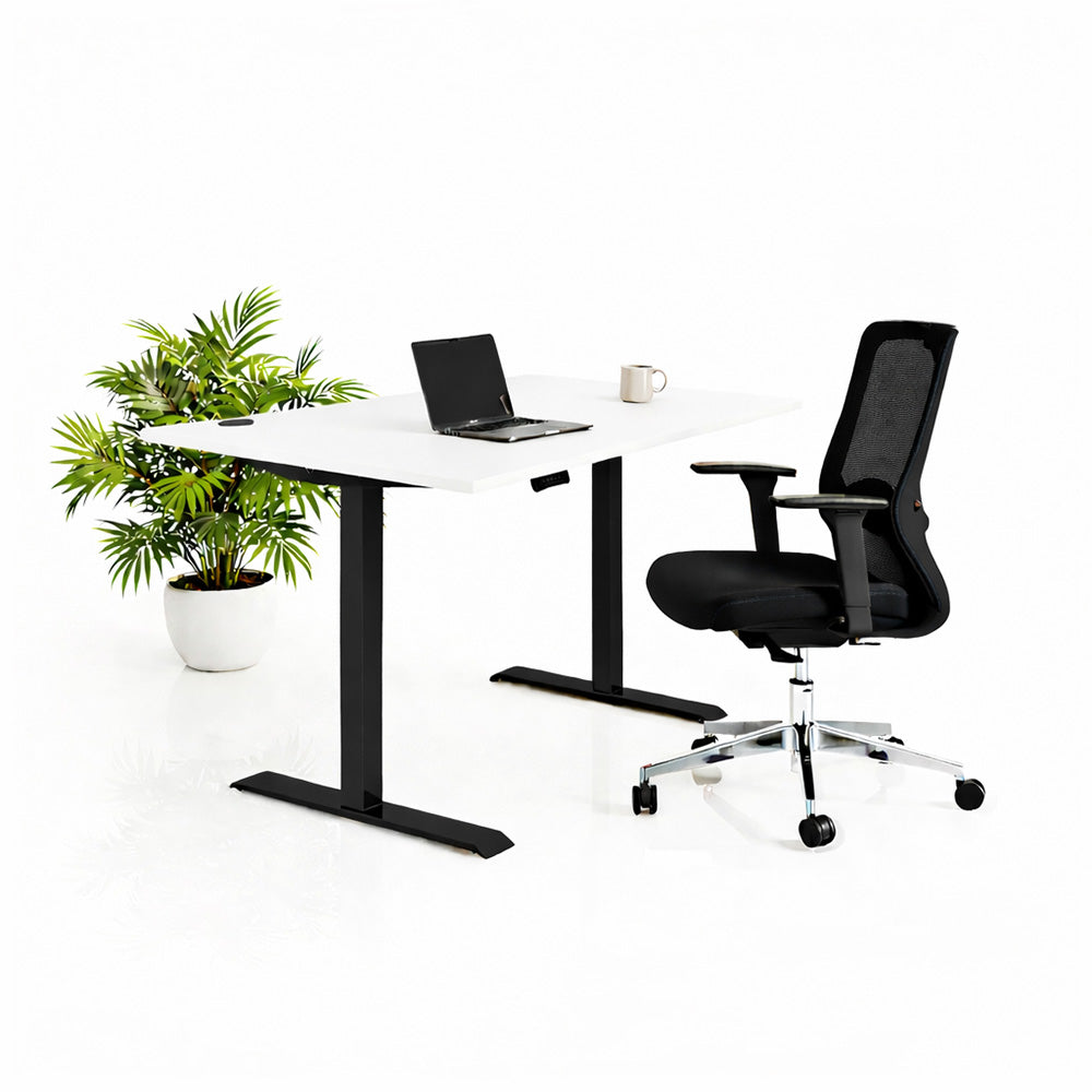 Ергономичен стол ChairPro Nexus Edition (Цвят): Черен | Височинно регулируемо бюро Ergo Desk Pro (Цвят на основата): Черен | Цвят на плота: Бял шагрен