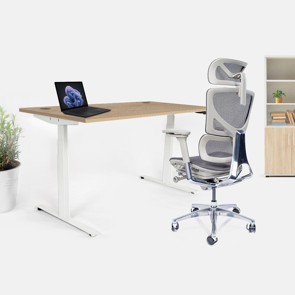 Ергономичен стол Ergo Pro Ultra (Цвят): Сив | Височинно регулируемо бюро Ergo Desk Ultra (Цвят на основата): Бял | Цвят на плота: Дъб Небраска натур