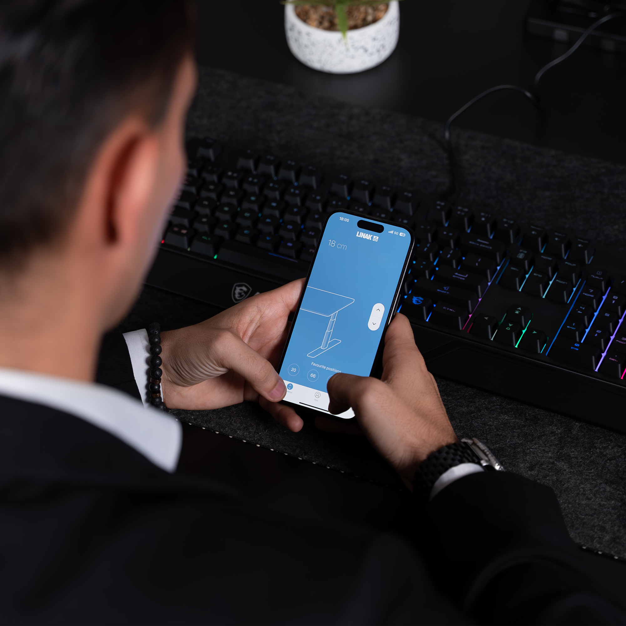 Височинно регулируемо бюро Ergo Desk Ultra